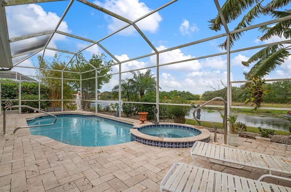 5909 Sandstone Ave, Sarasota, FL 34243-5348