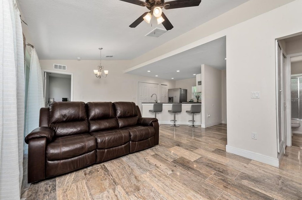 1332 Highland Ave, Apopka FL  32703-0071 exterior