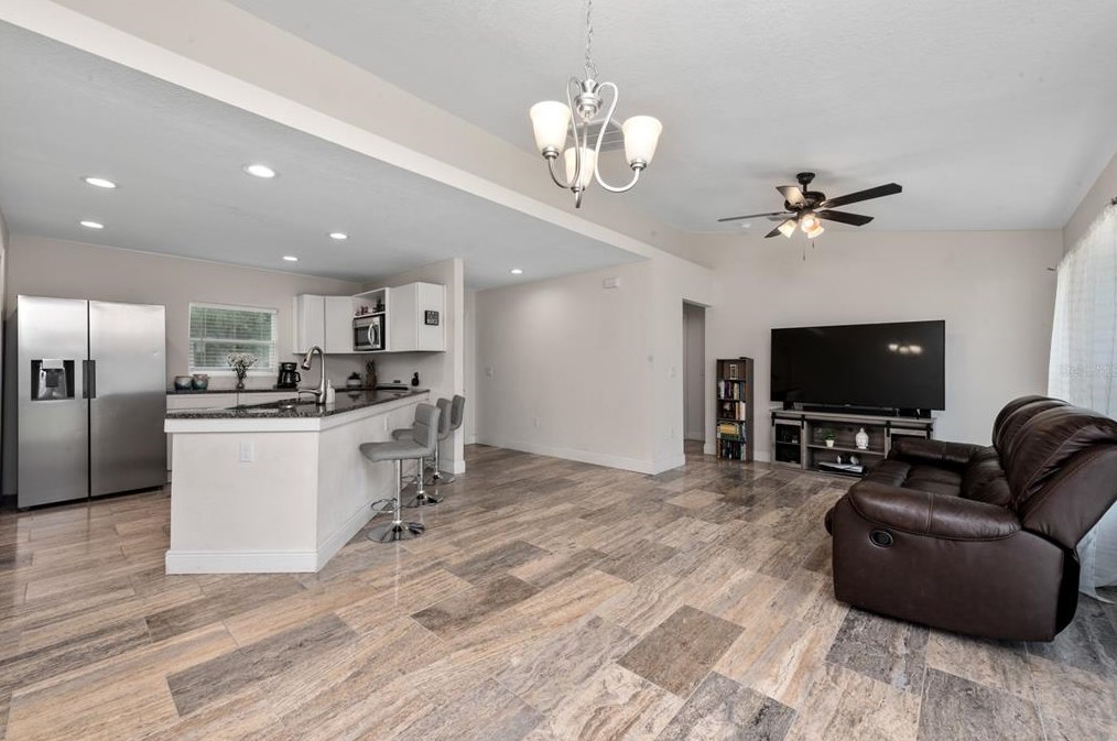 1332 Highland Ave, Apopka FL  32703-0071 exterior
