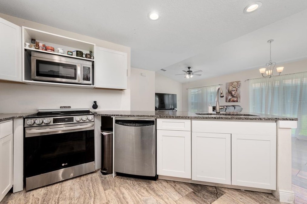 1332 Highland Ave, Apopka FL  32703-0071 exterior