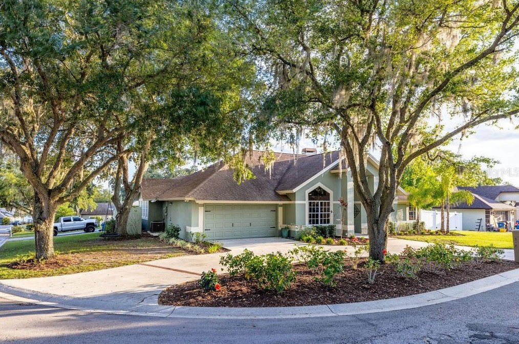 944 Pointe Eva Pl, Grenelefe, FL 33844