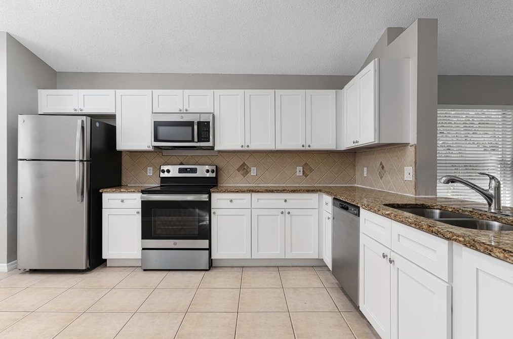 4208 Boca Woods Dr, Orlando FL  32826-2610 exterior