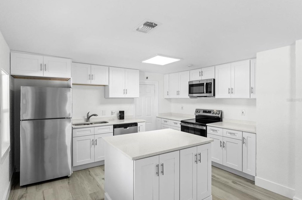 4626 Goddard Ave, Orlando FL  32804-1140 exterior