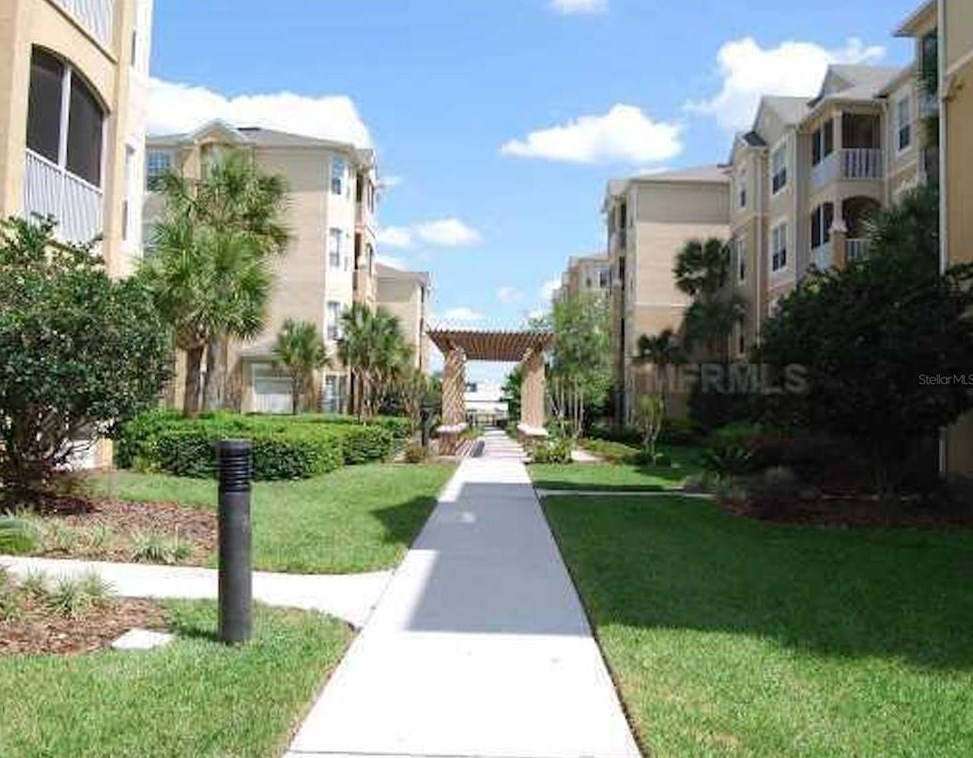 2484 San Tecla St, Orlando, FL 32835-3233