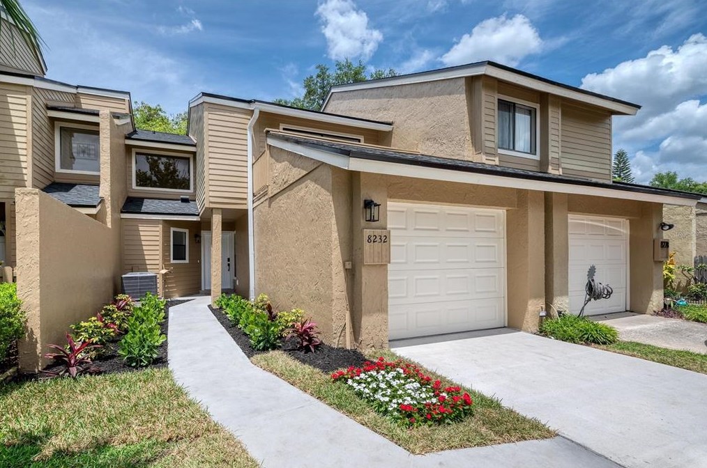 8232 Citrus Chase Dr, Orlando, FL 32836-5327