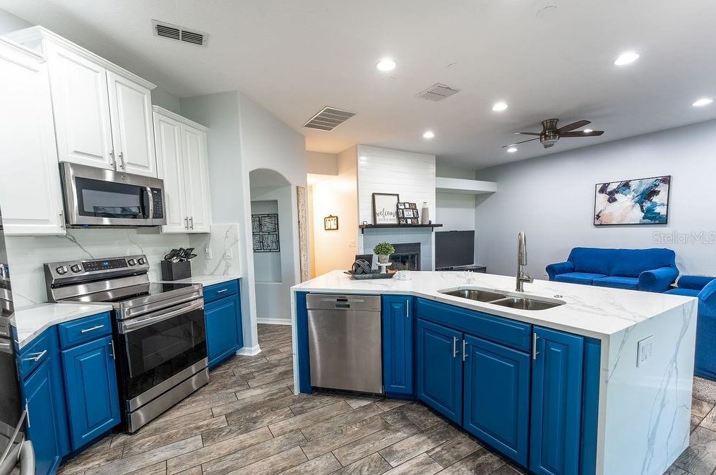 2369 Home Again Rd, Apopka FL  32712-6458 exterior