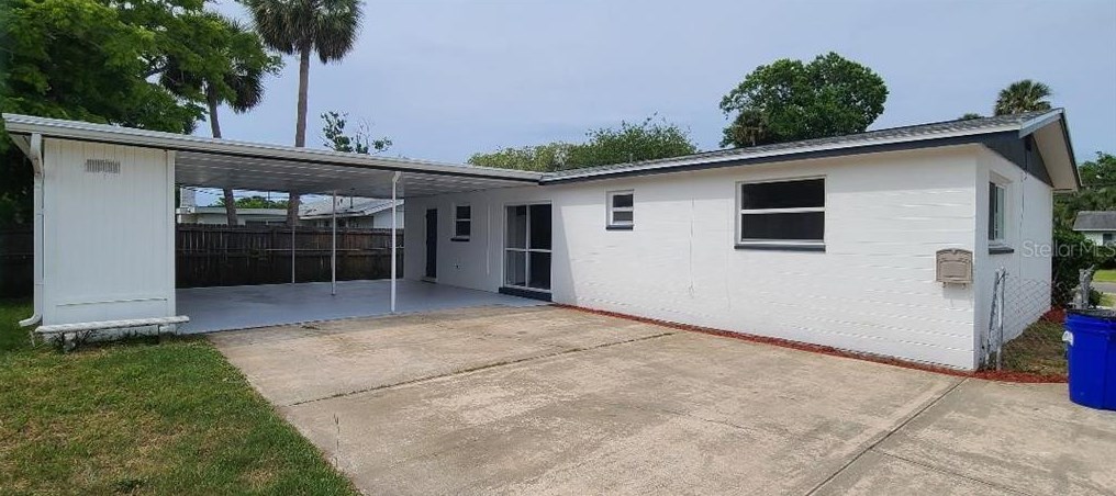 2232 Oriole Ln, Daytona Beach, FL 32119-2740