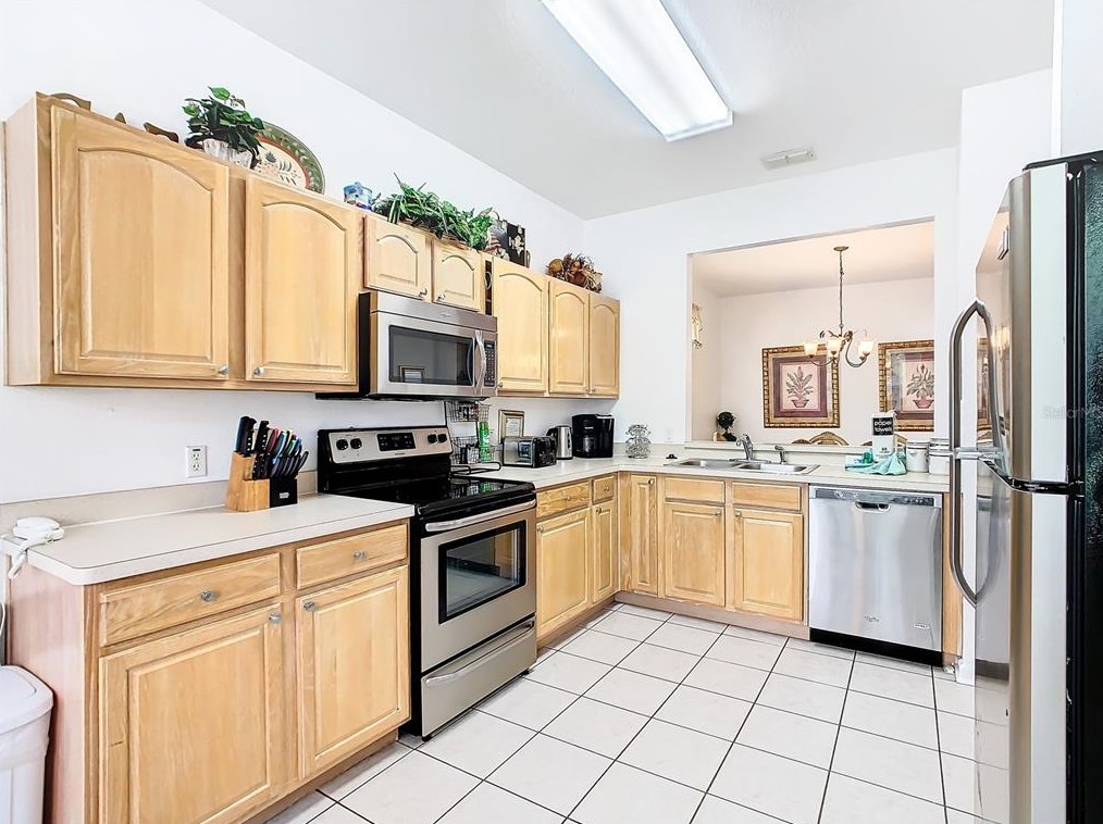 7722 Teascone Blvd, Kissimmee FL 34747-2185 exterior