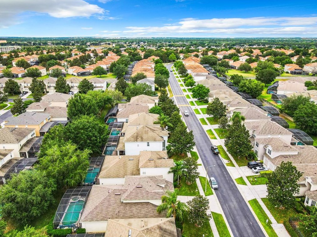 7722 Teascone Blvd, Kissimmee FL 34747-2185 exterior