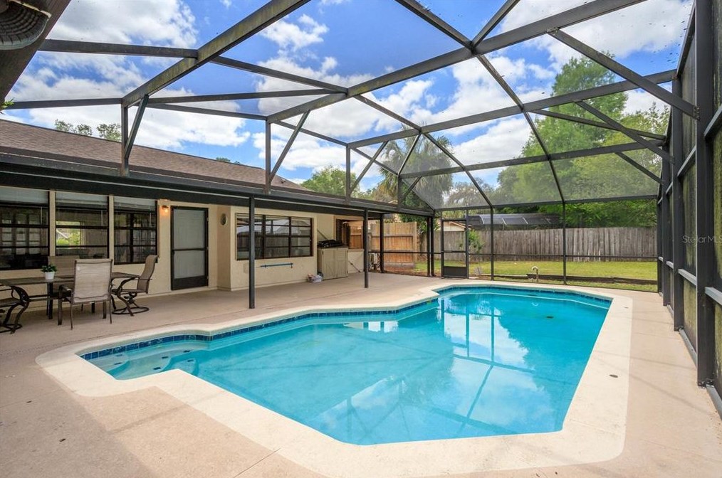 948 Brentwood Dr, Apopka, FL 32712-8102