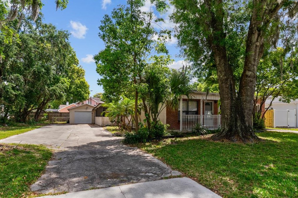 1233 Selma Ave, Orlando, FL 32825-5425