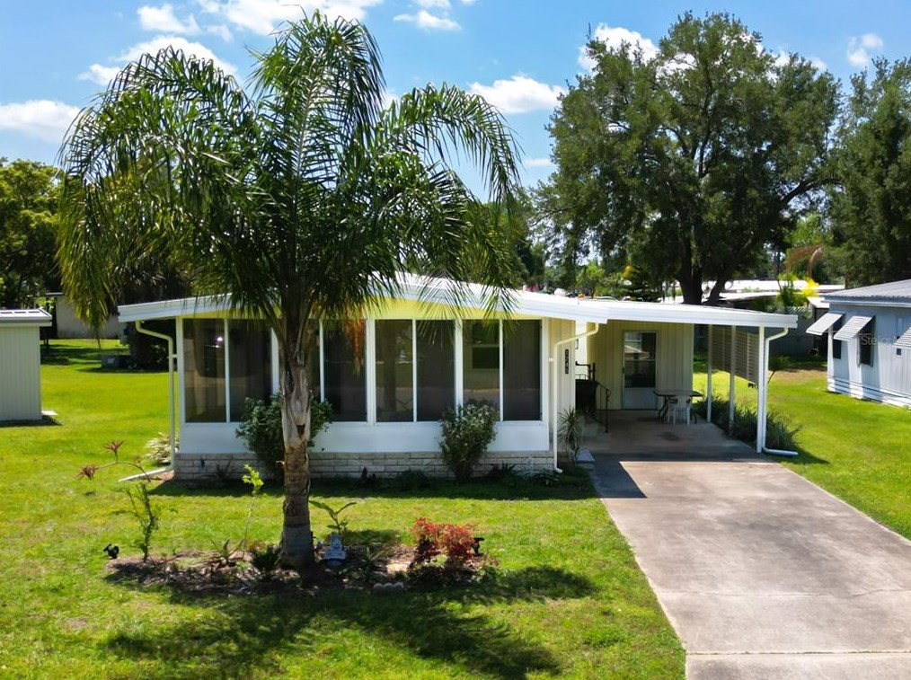1245 Belmont Cir, Tavares, FL 32778