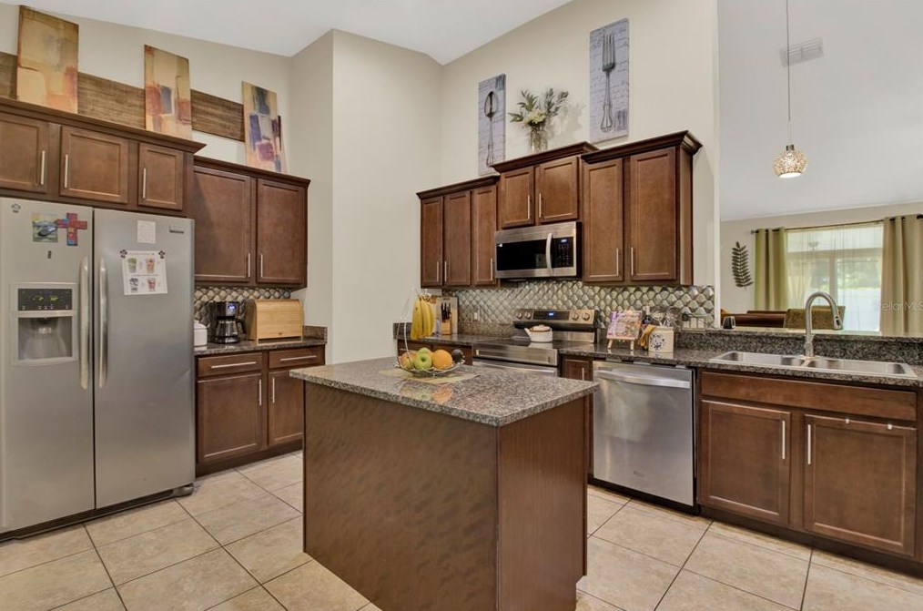 3844 Gulf Shore Cir, Kissimmee FL  34746-1818 exterior