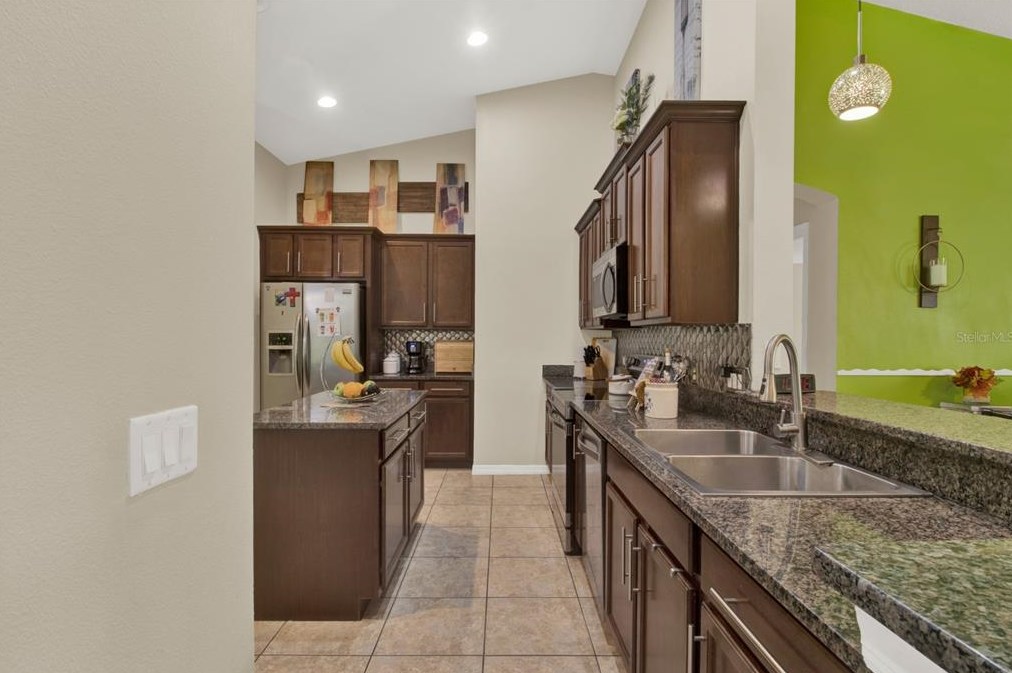 3844 Gulf Shore Cir, Kissimmee FL  34746-1818 exterior