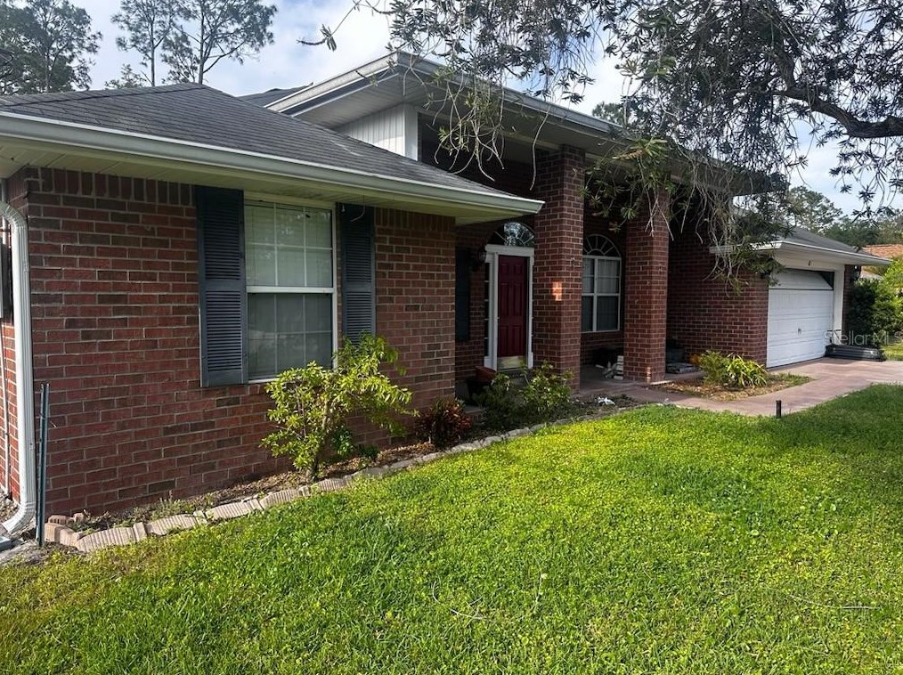 42 Robinson Dr, Palm Coast, FL 32164-6975