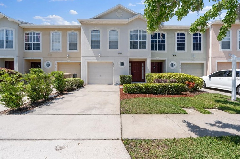 2922 Clarabelle Ct, Kissimmee, FL 34743-6072