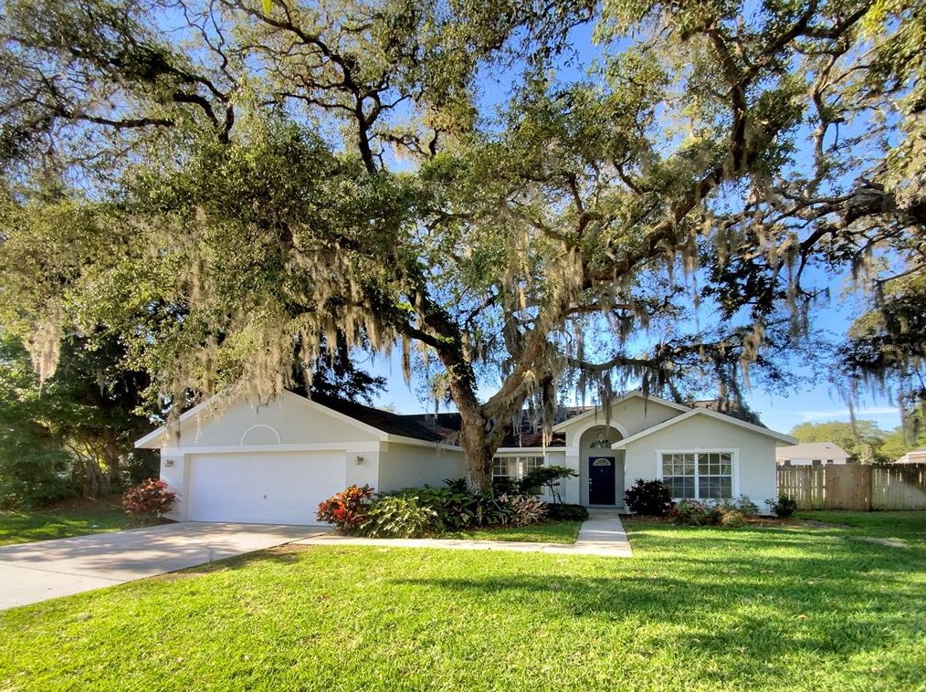 245 Baypoint Dr, Davenport, FL 33837-8685