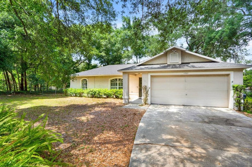 1289 10th St, Orange City, FL 32763-3643
