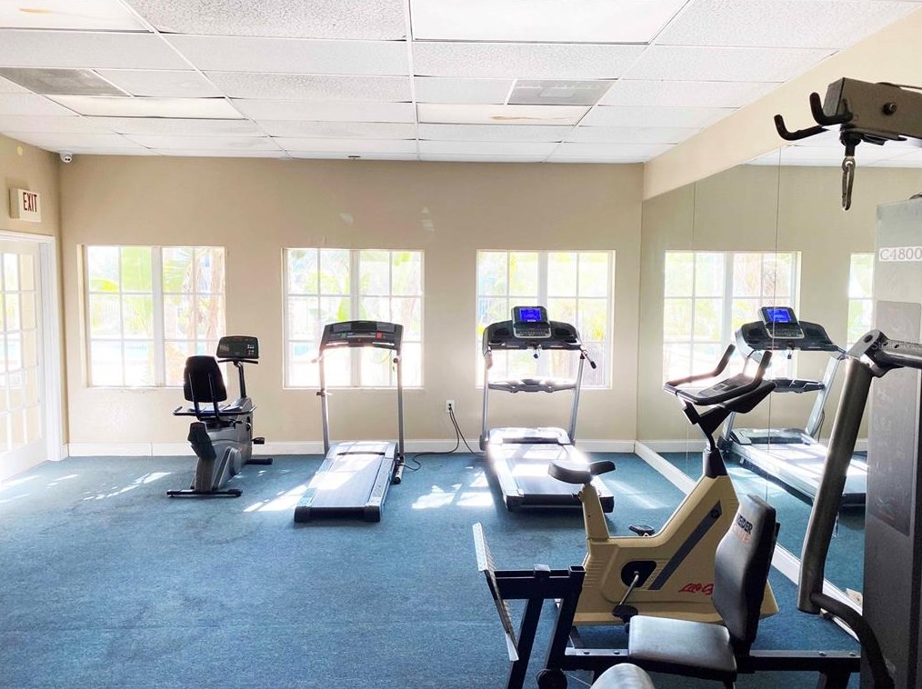 14417 Americana Cir, Tampa FL 33613-5071 exterior