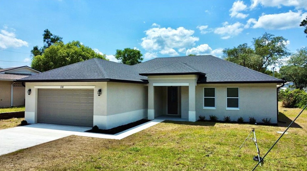 56 Pine Hill Rd, De Bary, FL 32713