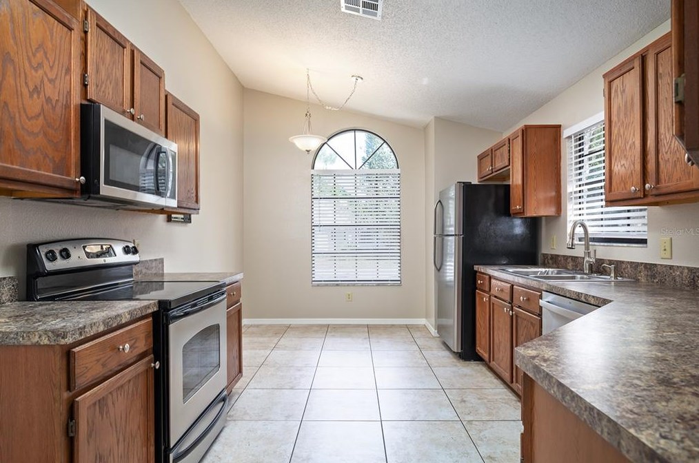 448 Morning Glory Dr, Lake Mary FL  32746-6116 exterior