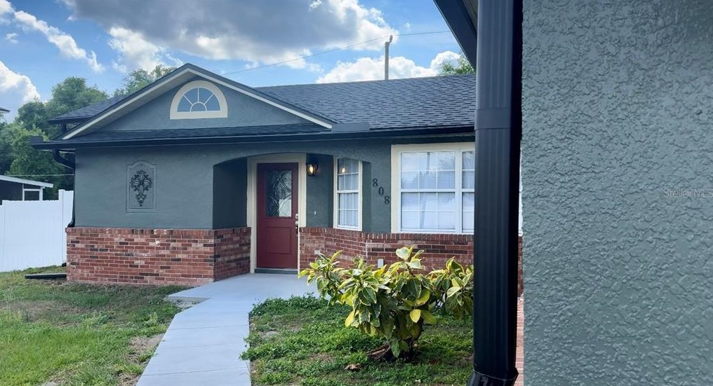 808 Alexander Ave, Deltona FL  32725-7202 exterior