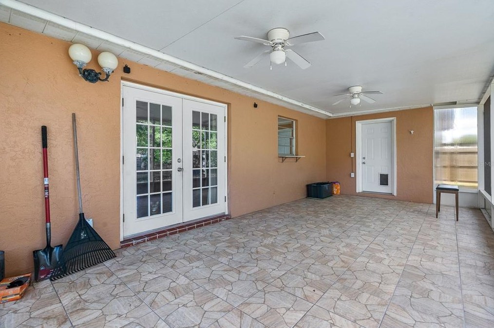 812 Yellowbird Ave, Deltona FL  32725-7425 exterior
