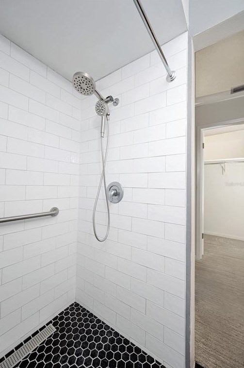 111 Eastern Frk, Longwood FL  32750-2781 exterior