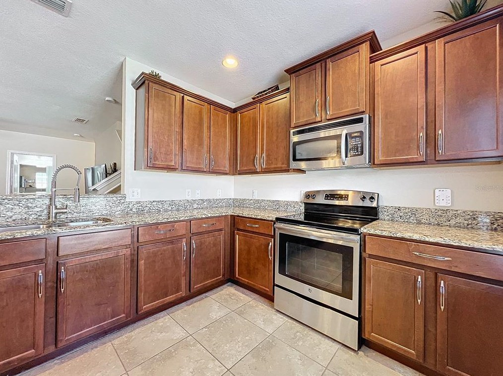 365 Old Farm Ln, Casselberry FL  32708-7109 exterior