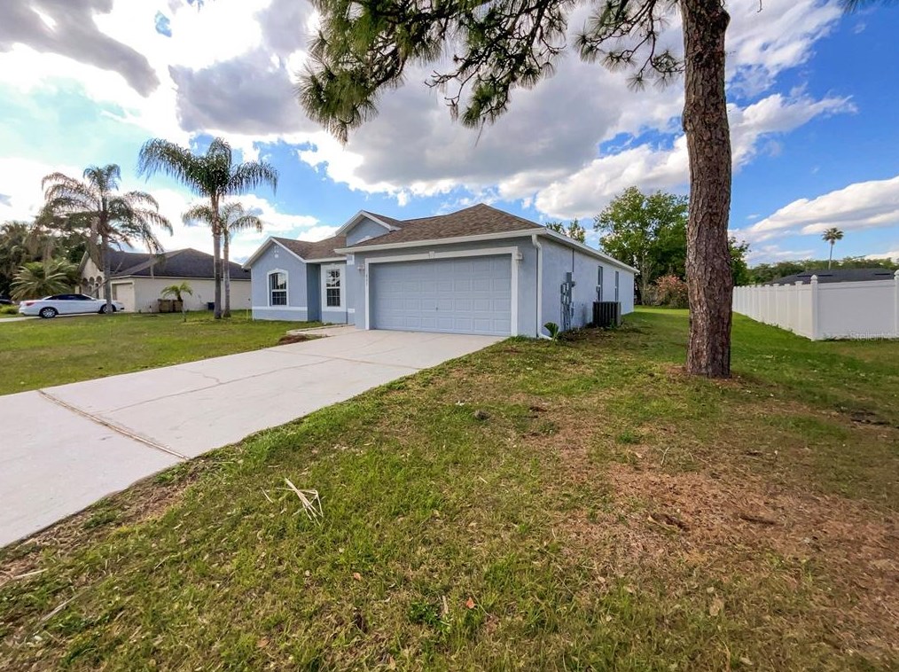 805 Alpine Ct, Kissimmee FL 34758-3401 exterior