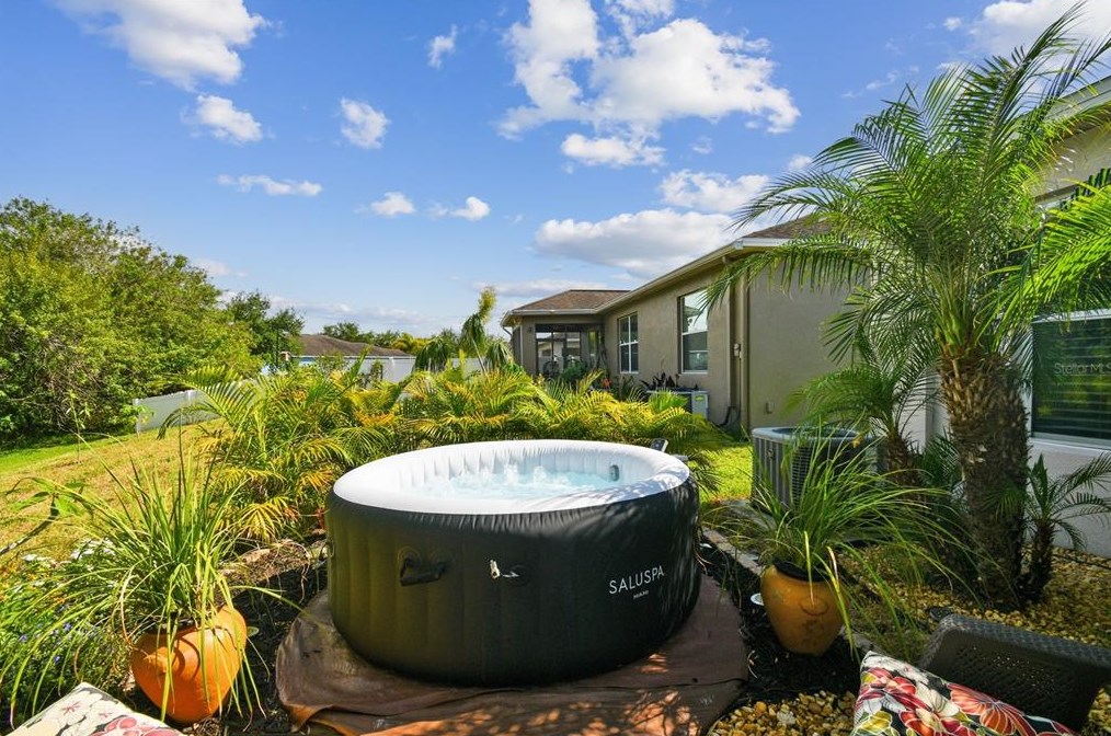 2107 Colville Chase Dr, Ruskin FL  33570-6306 exterior