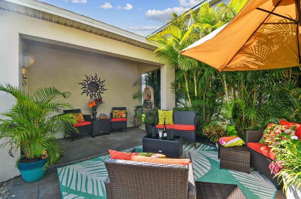 2107 Colville Chase Dr, Ruskin FL  33570-6306 exterior