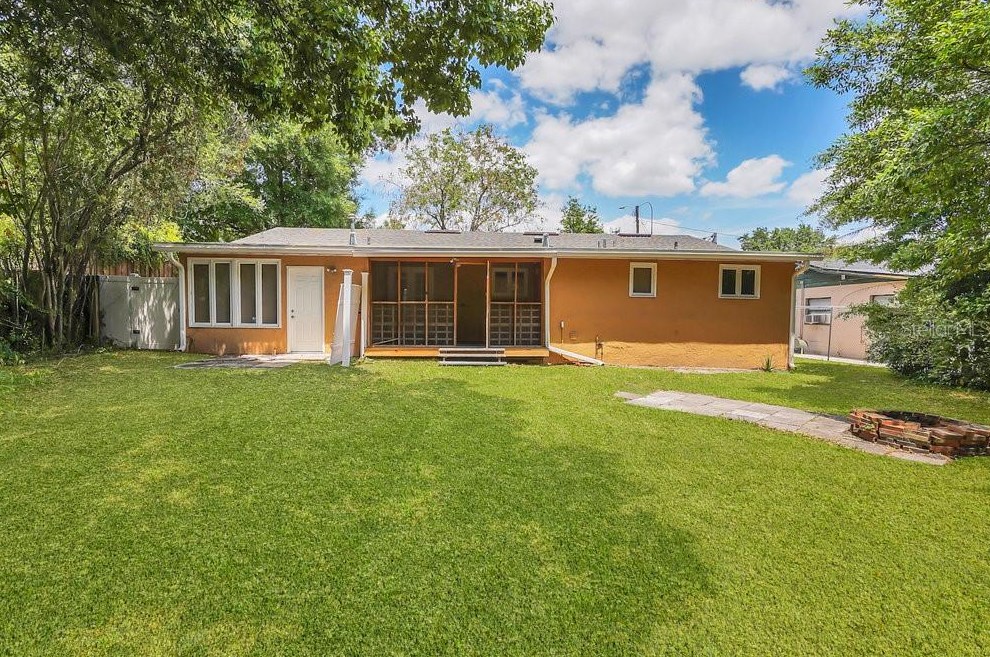 1212 Anderson St, Orlando FL 32805-2553 exterior