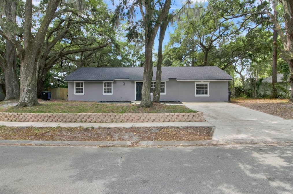 8588 Lyonia Dr, Orlando, FL 32829-8620