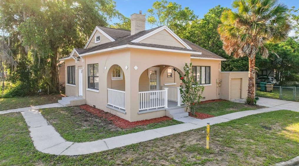 1120 E Orange Ave, Eustis, FL 32726