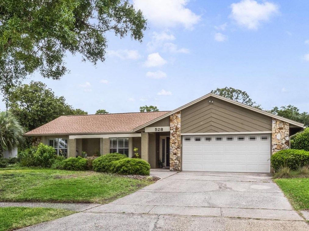 528 Pinesong Dr, Casselberry, FL 32707-5446