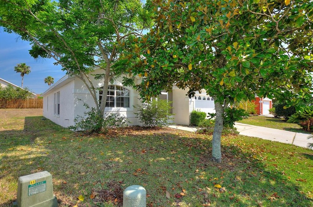 348 Sir Phillips Dr, Davenport, FL 33837-7689