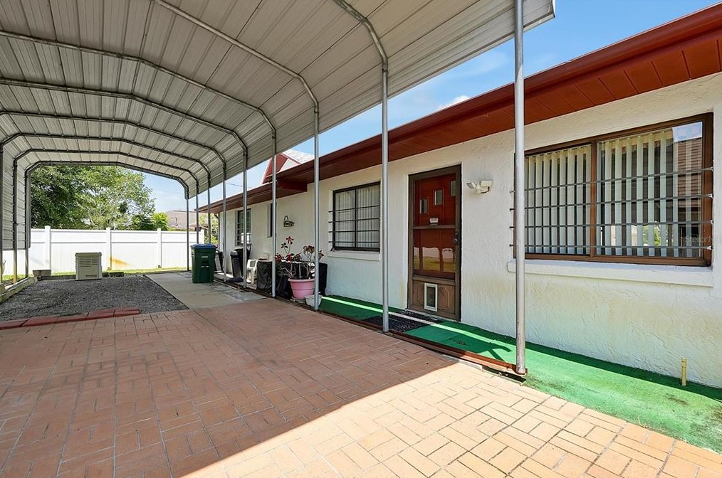 1333 Clayton Dr, Deltona FL  32725-7453 exterior