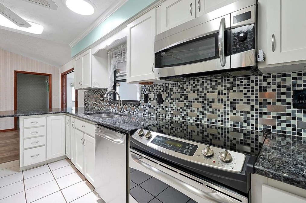 1333 Clayton Dr, Deltona FL  32725-7453 exterior