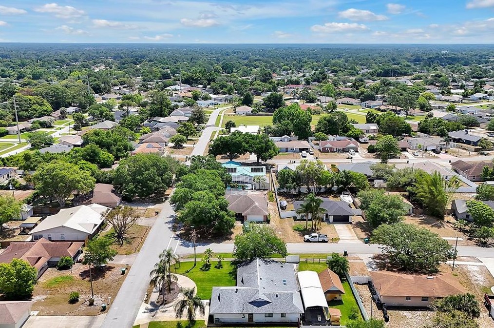 1333 Clayton Dr, Deltona FL  32725-7453 exterior