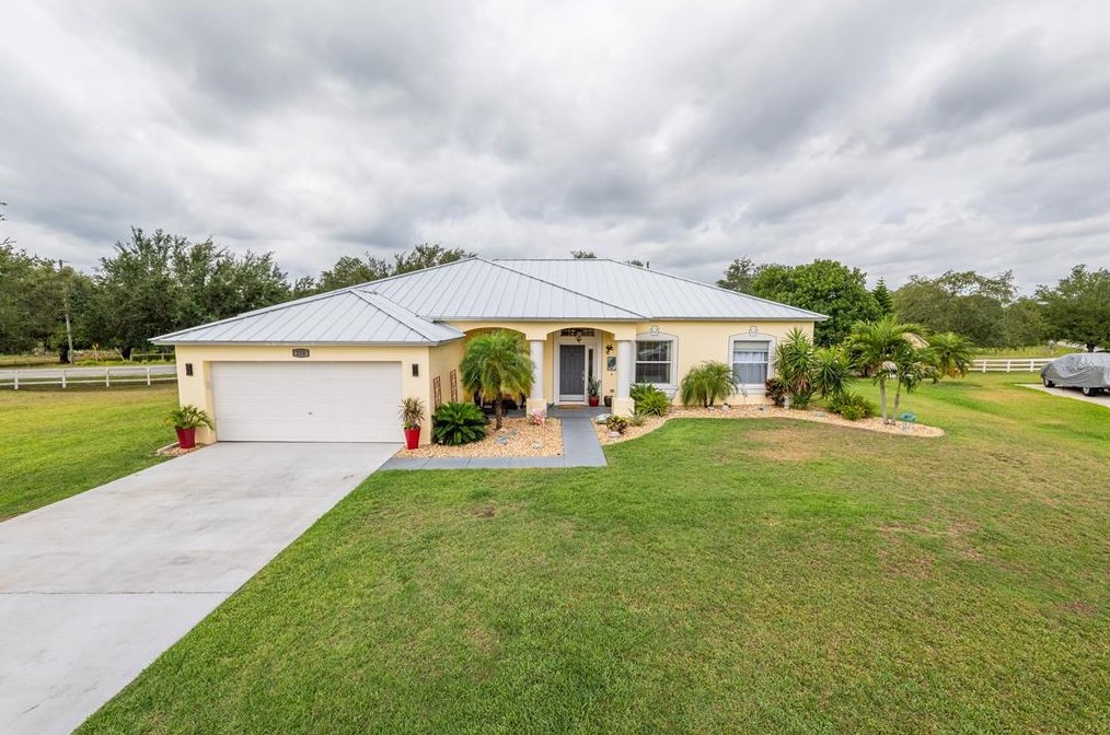 210 Towhee Rd, Winter Haven, FL 33881-8246