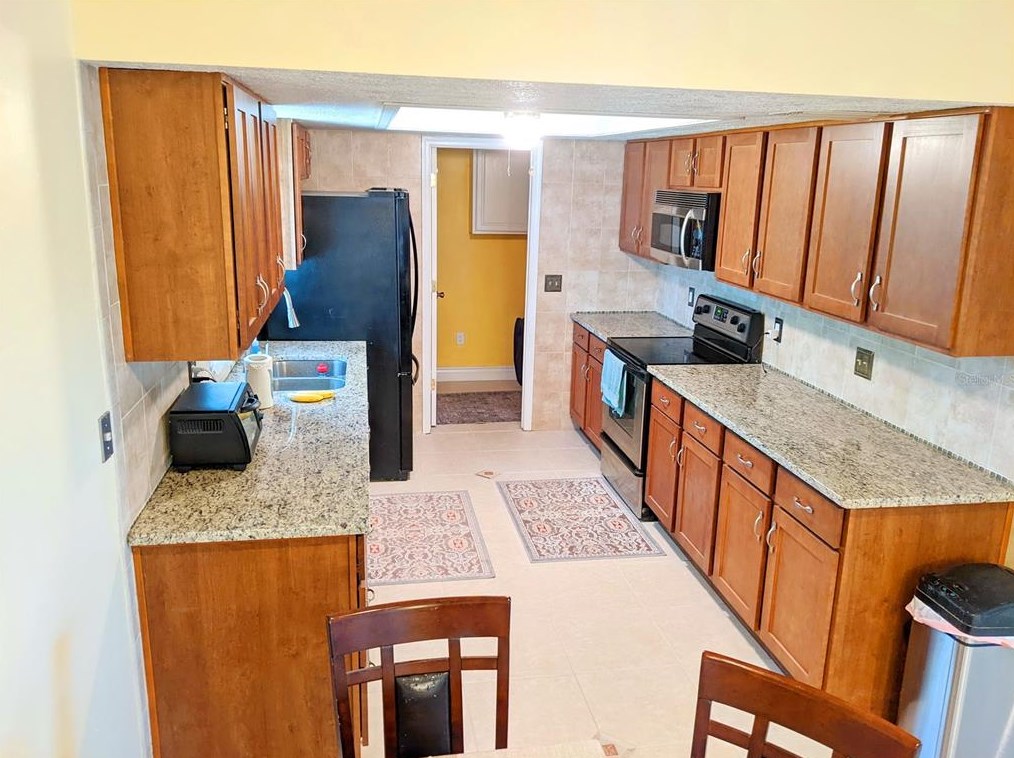 42 Lantana Dr, De Bary FL  32713-2449 exterior