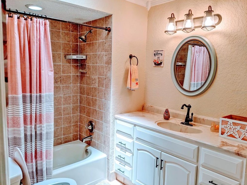 42 Lantana Dr, De Bary FL  32713-2449 exterior