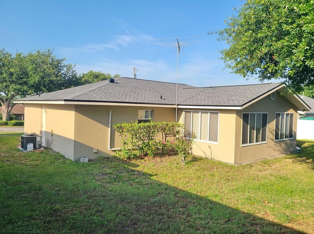 42 Lantana Dr, De Bary FL  32713-2449 exterior