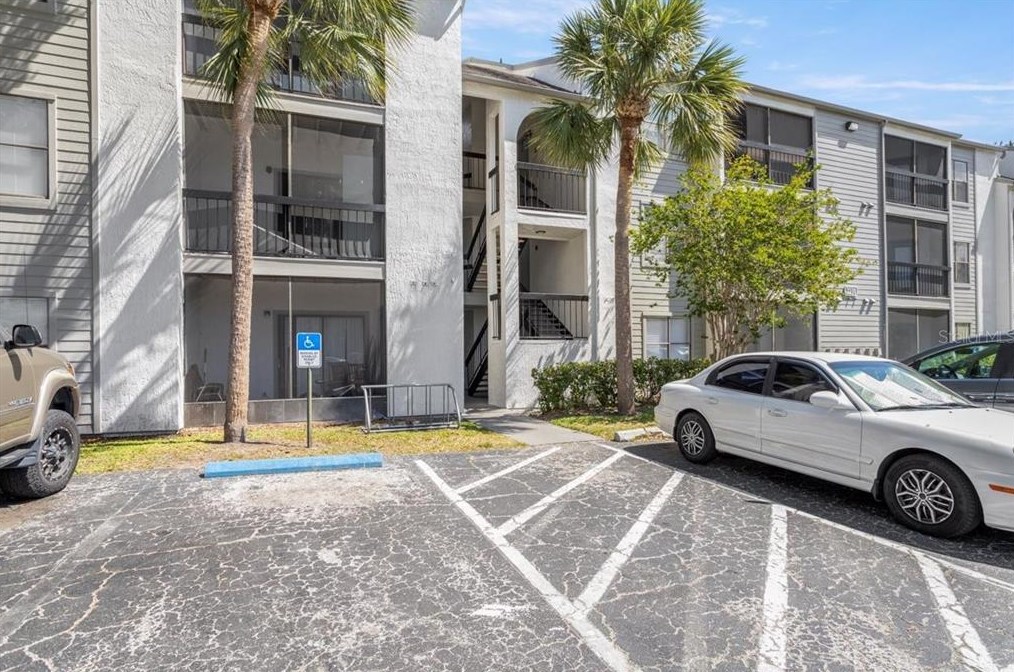 2231 Cascades Blvd #203, Kissimmee, FL 34741