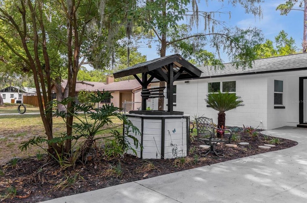 311 Sunnyside Ln, De Bary, FL 32713