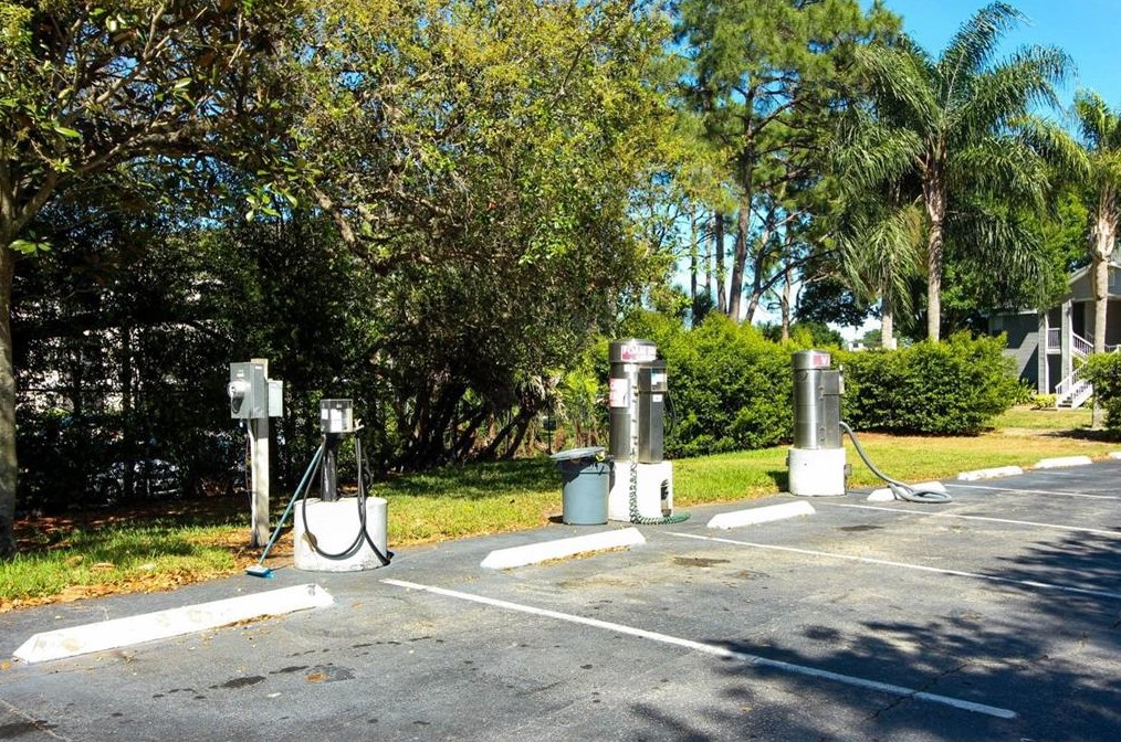 2569 Grassy Point Dr, Lake Mary FL  32746-6447 exterior