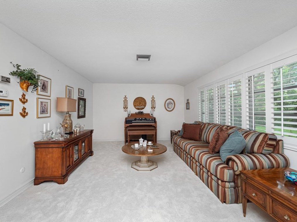 4702 Raymar Dr, Orlando FL  32839-1369 exterior