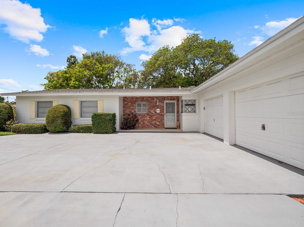 4702 Raymar Dr, Orlando FL  32839-1311 exterior