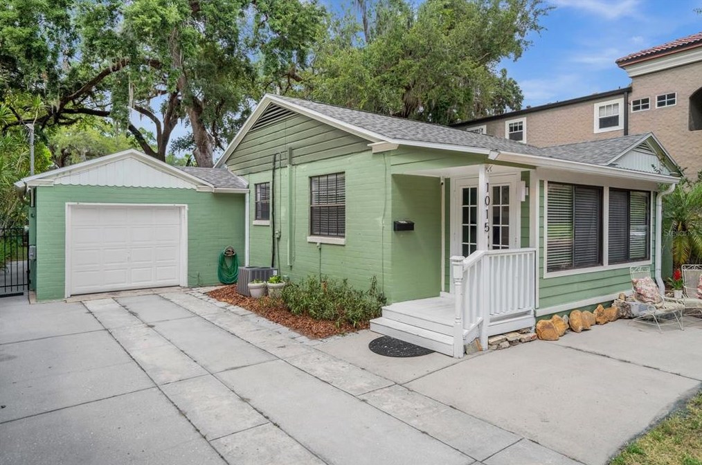 1015 Elmwood St, Orlando, FL 32801-4032